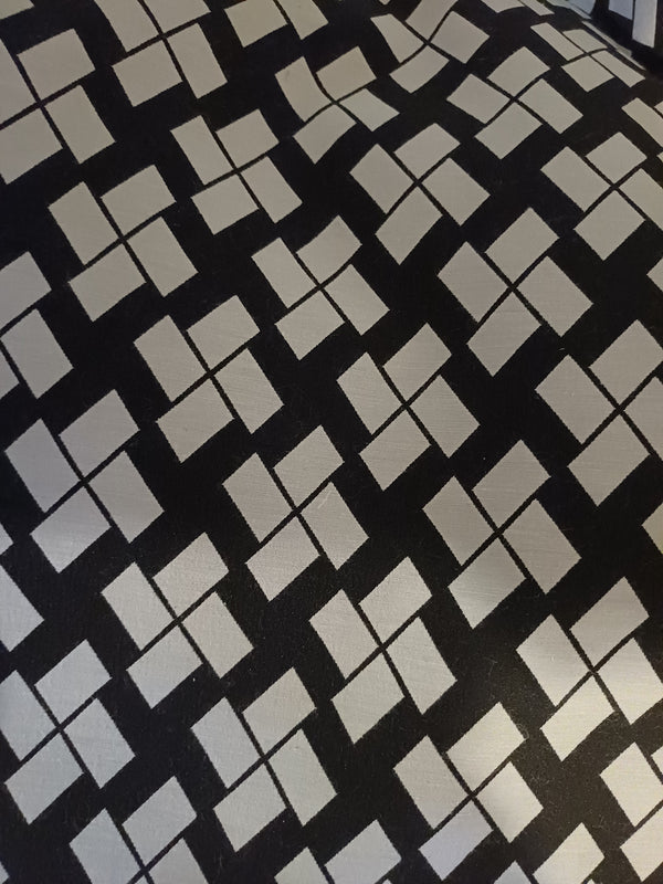 toile geometrique noir blanc